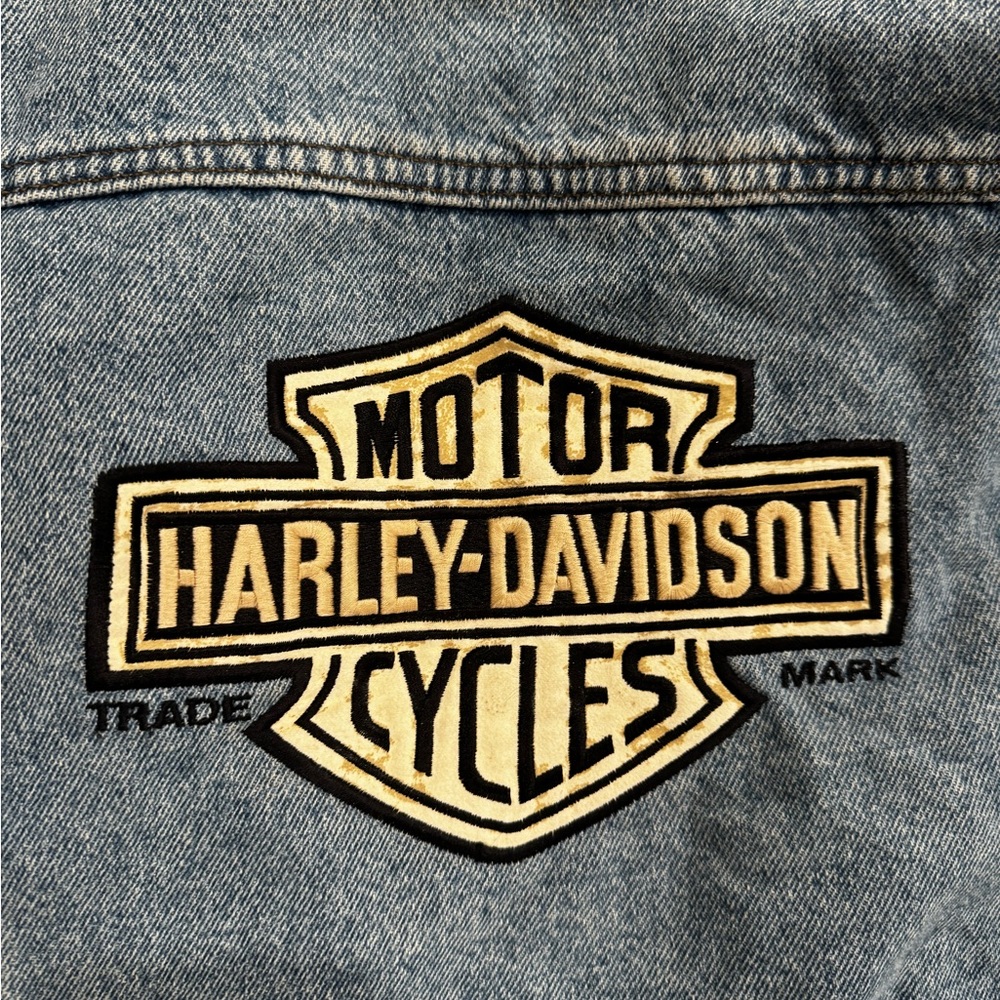 Vintage Harley-Davidson Blue Denim Jacket with Embroidered Logo